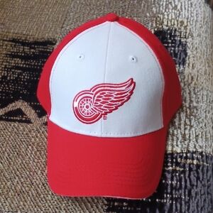 4/$60 New Detroit Red Wings Cap - Adult Size